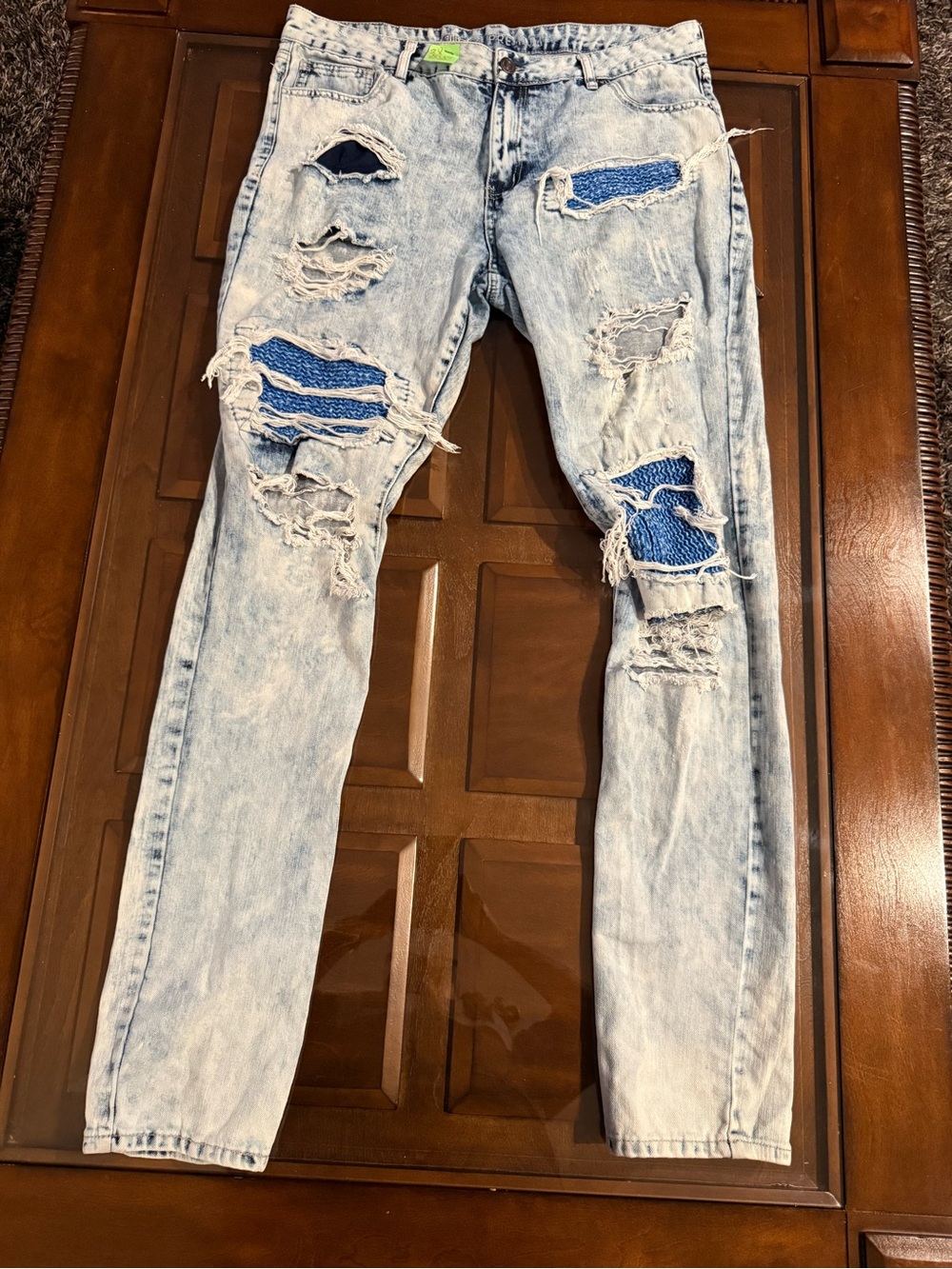Rue21 Premium Men’s 38x32 Blue Design Patch Distressed Stretch Jeans